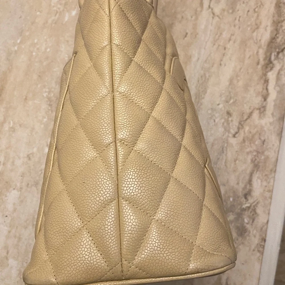 CHANEL Beige Authentic Vintage Caviar Medallion CC Tote-EUC with COA - Picture 13 of 16